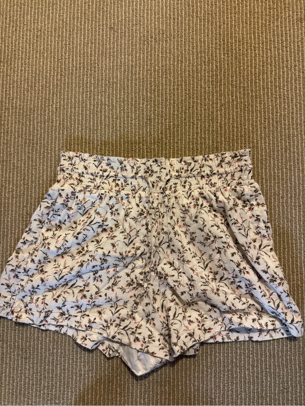 Abercrombie & Fitch Cream Floral Elastic-Waist Shorts with Brown and Red Accents
